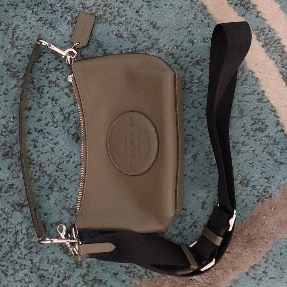 Coach Dempsy crossbody/shoulder bag